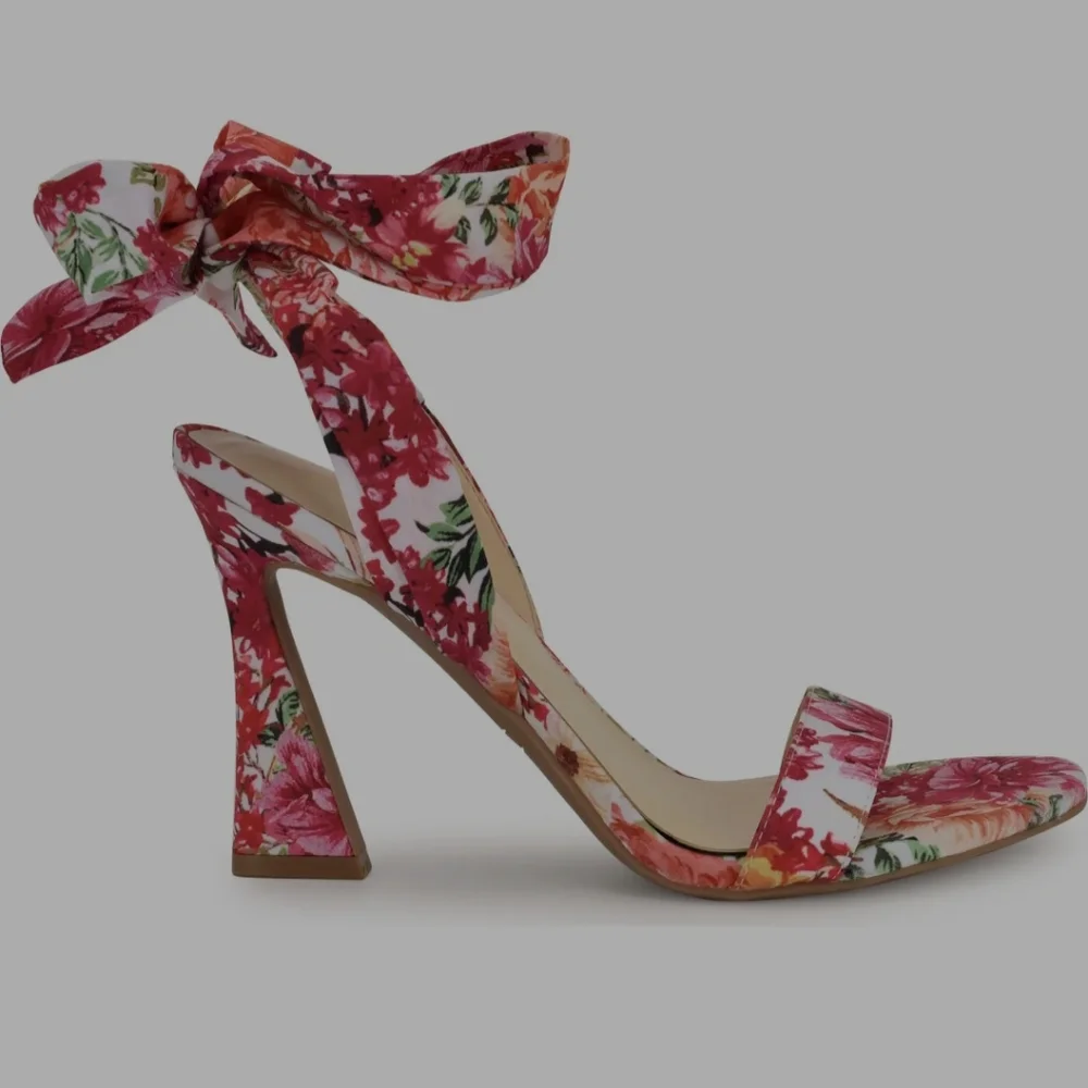 NEW Nine West Kobs Ankle Tie Sandal White Blooms Floral MultiSlide Size 10 - Picture 3 of 8